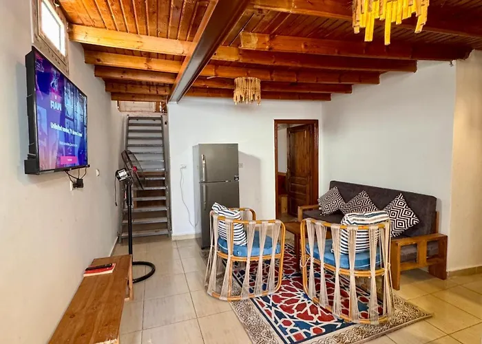 El Fanar Street Apartment *